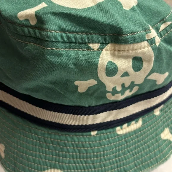 Mini Boden Cotton Bucket Hat Green Skulls Boys Sz 7-10 Years Sun - Picture 2 of 6